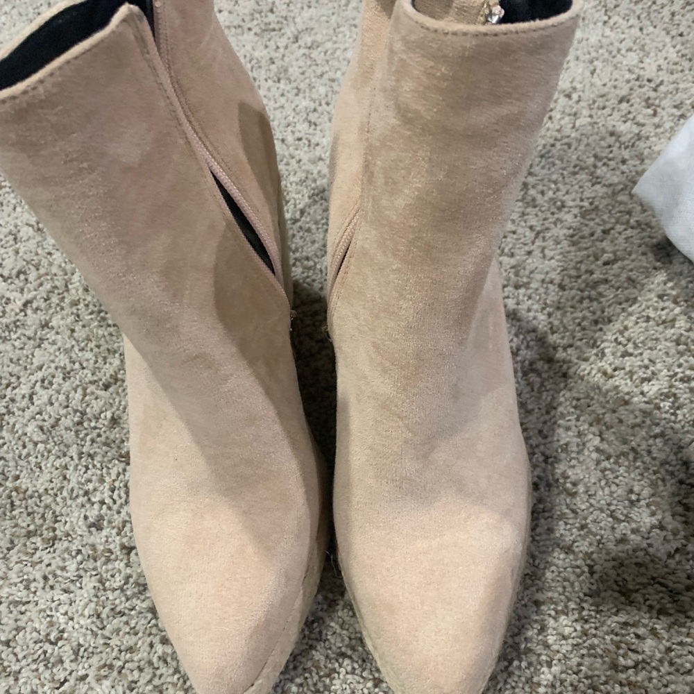 Women's Tan Ankle Boots